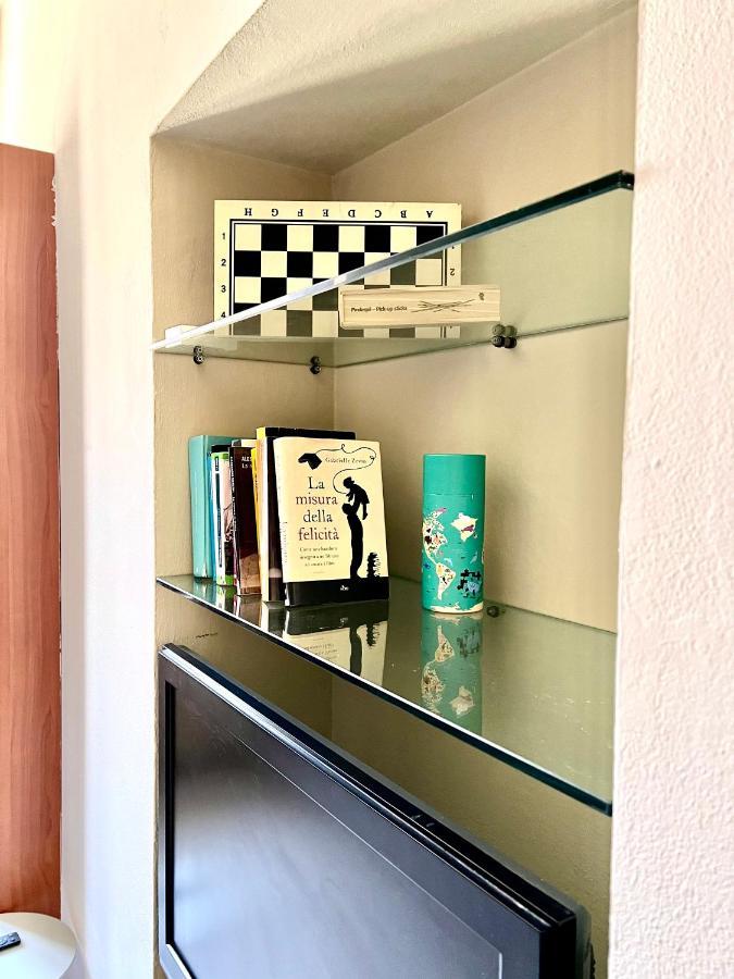 Appartamento In Centro Storico "La Casa Di Cri" Asti Buitenkant foto