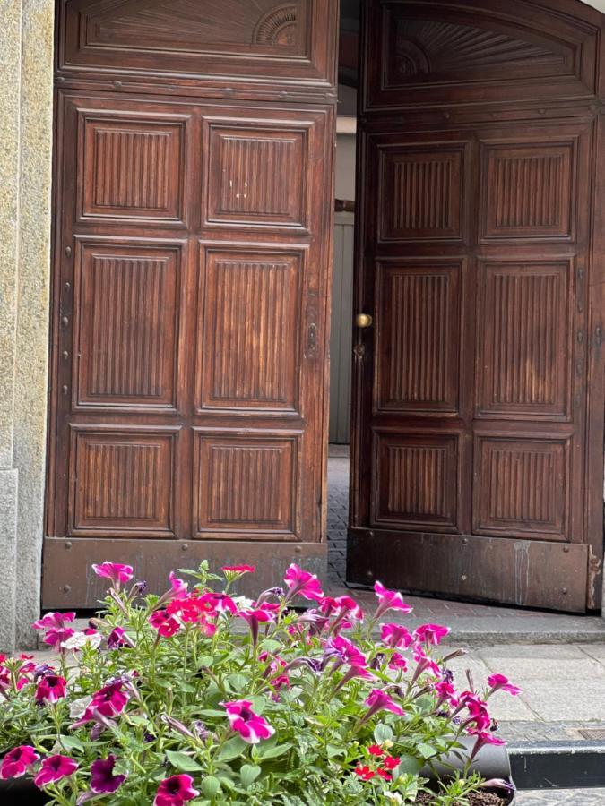Appartamento In Centro Storico "La Casa Di Cri" Asti Buitenkant foto