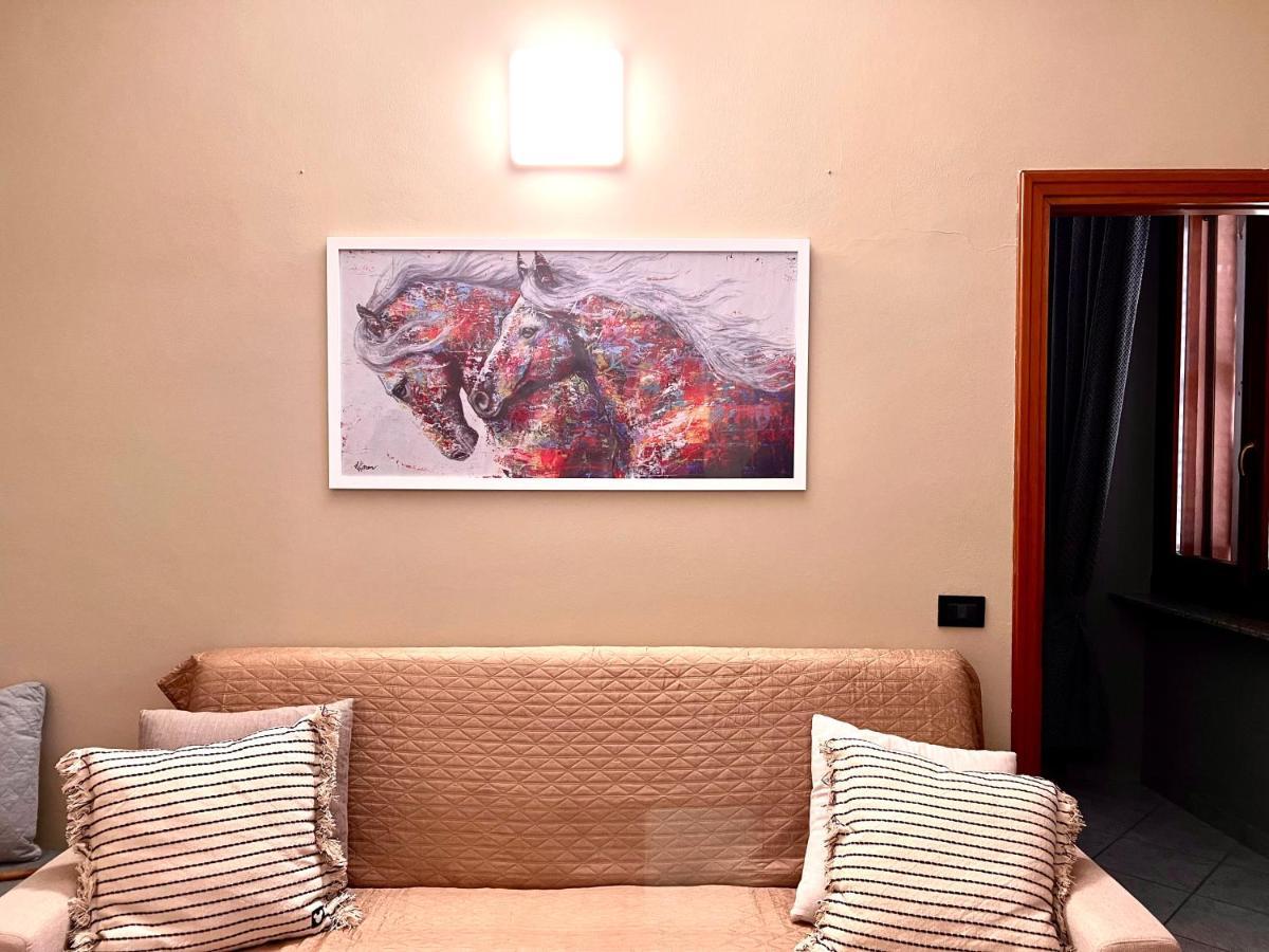 Appartamento In Centro Storico "La Casa Di Cri" Asti Buitenkant foto
